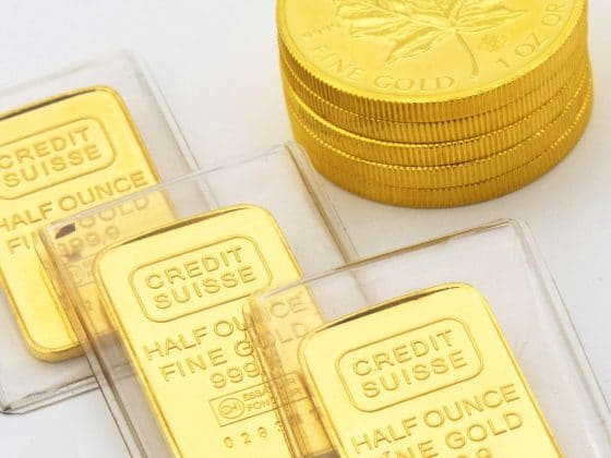 Finance News - Prices of Gold Struggle, Silver Rates Dropped
