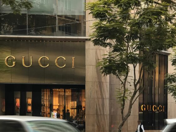 Finance News - US Gucci Stores to Start Accepting Crypto by the End of May